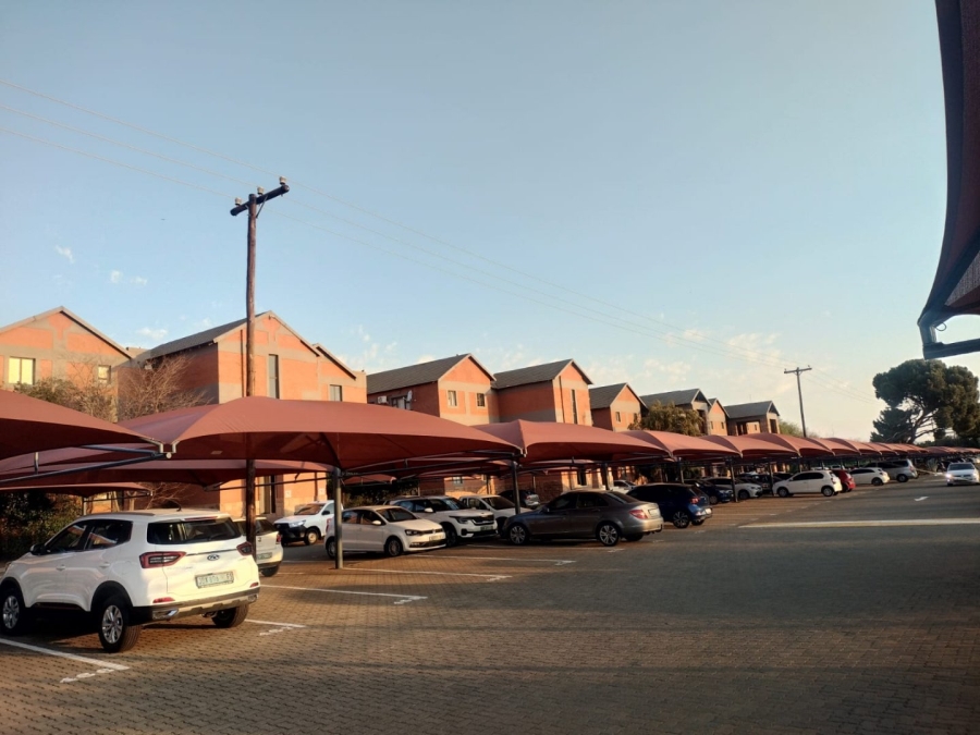 1 Bedroom Property for Sale in Langenhovenpark Free State